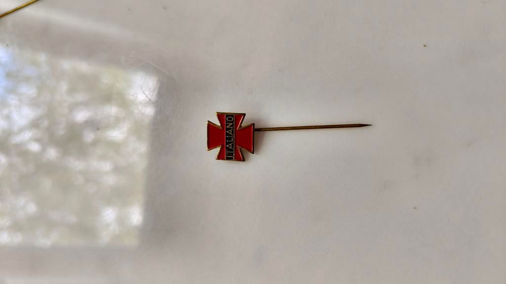 Vintage 'Italiano' reversspeld / pin - Rood kruis, Overige merken, Offroadhelm, Dames, XL