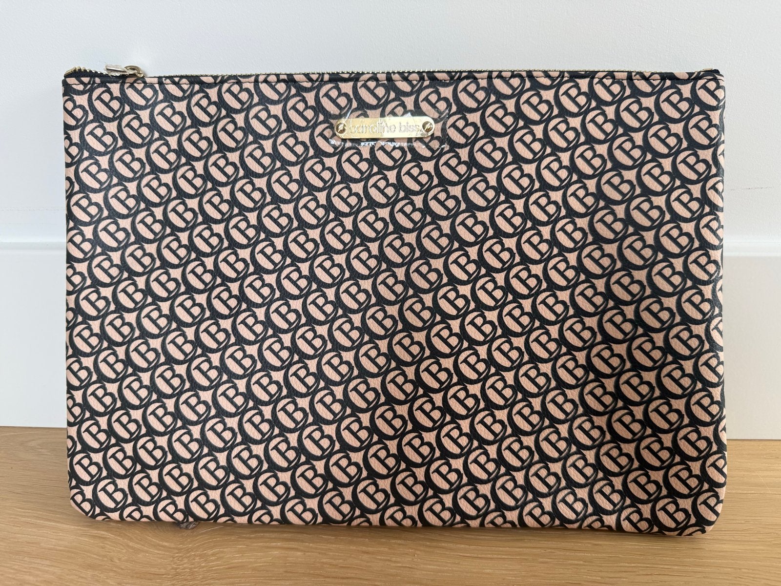 Caroline Biss clutch / etui / toilettas / sleeve - nieuw, Ophalen of Verzenden, Nieuw, Beige, Avondtasje
