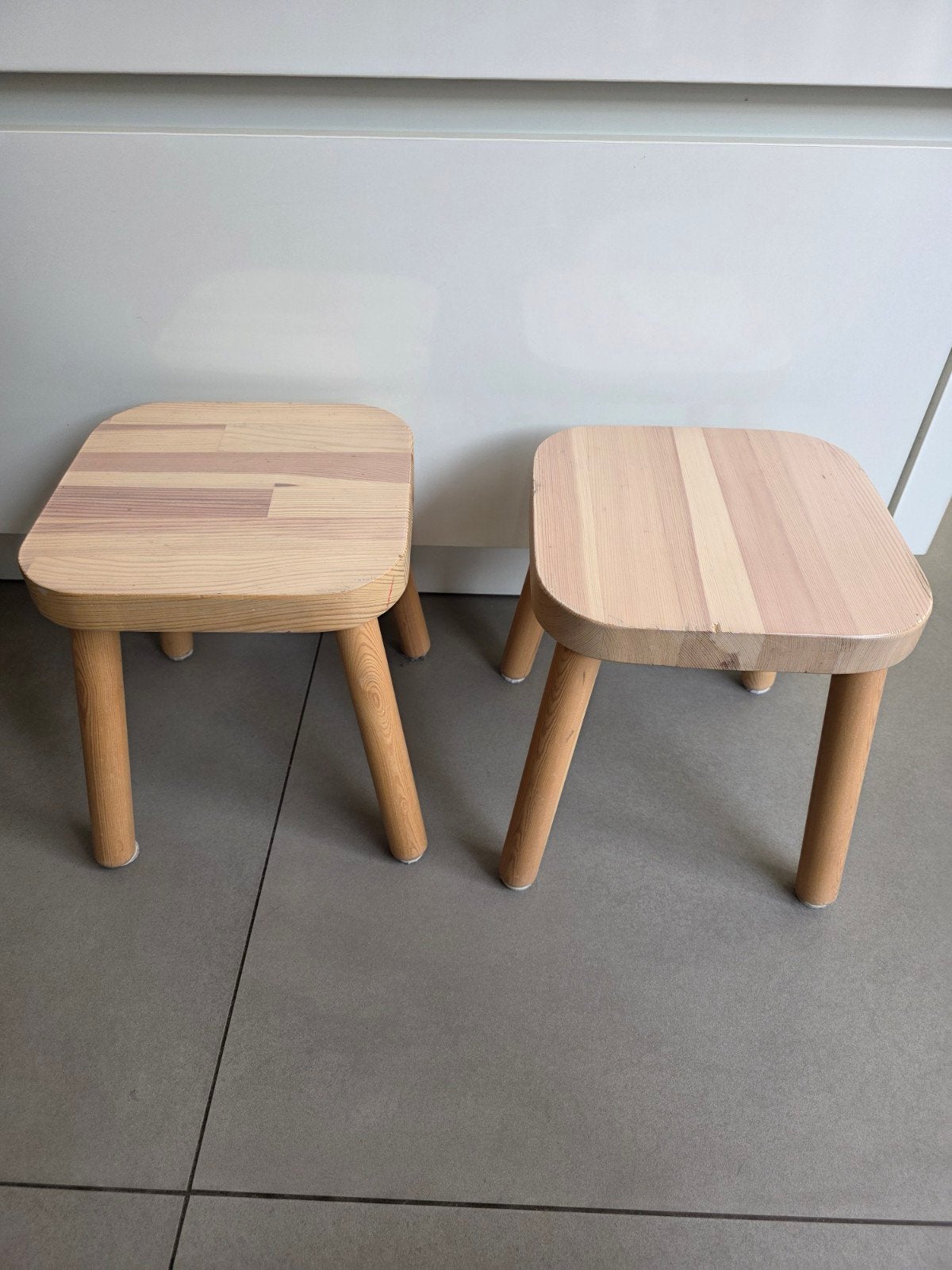 2x IKEA FLISAT kinderkruk, Huis en Inrichting, Krukjes, Ophalen of Verzenden, Hout