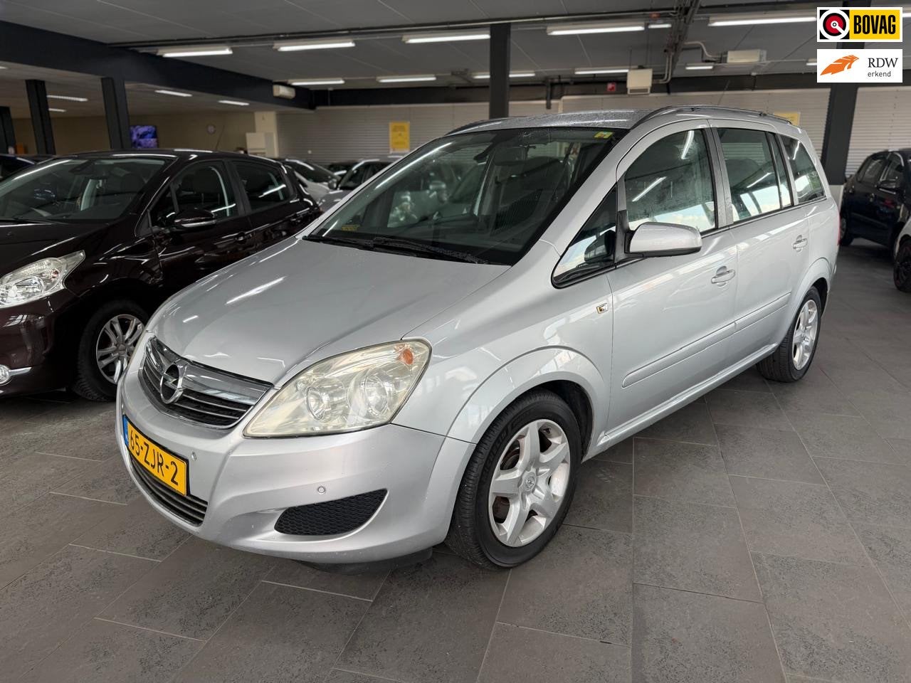Opel Zafira 1.9 CDTi Cosmo 7-prs navigatie clima cruise cont, Auto's, Gebruikt, 4 cilinders, 7 stoelen, Grijs