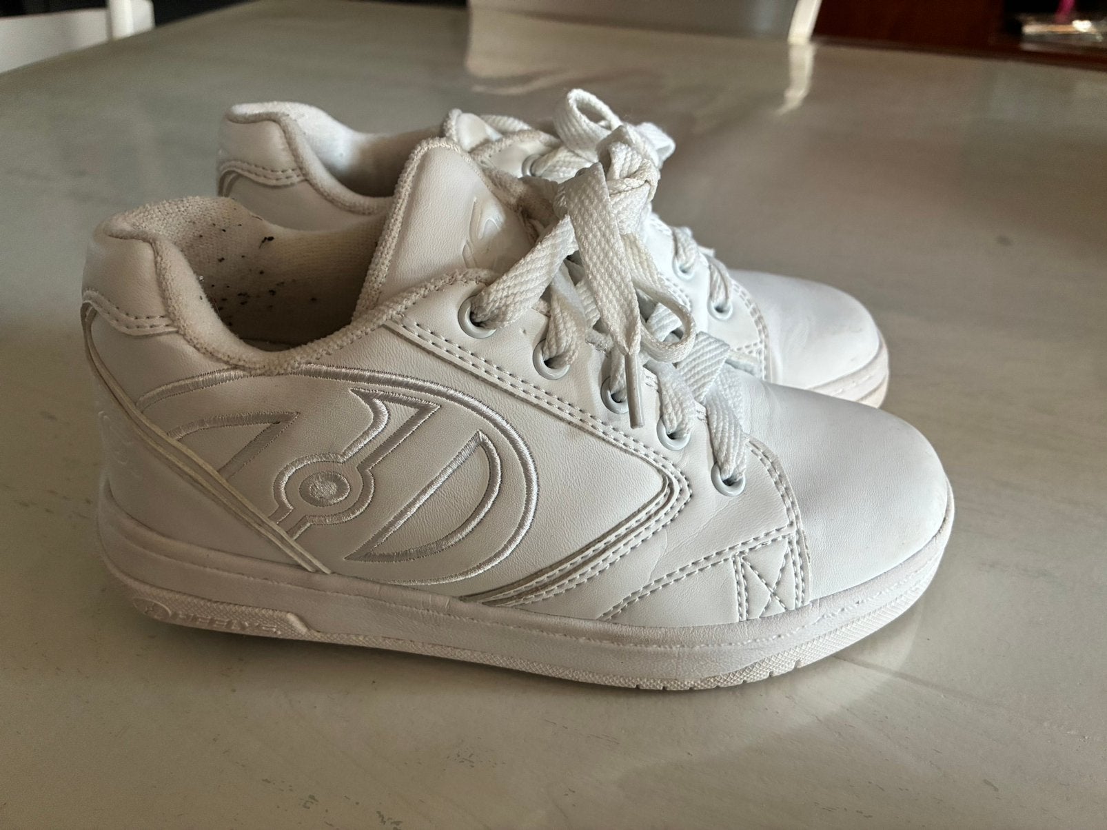 Witte Heelys, maat 34, Jongen of Meisje, Schoenen, Ophalen of Verzenden, Zo goed als nieuw