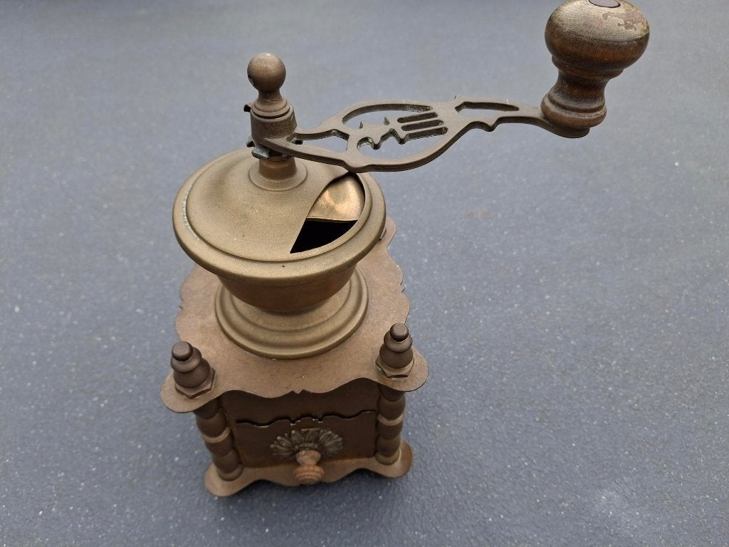 Oude staande koperen koffiemolen, Ophalen of Verzenden, Koper