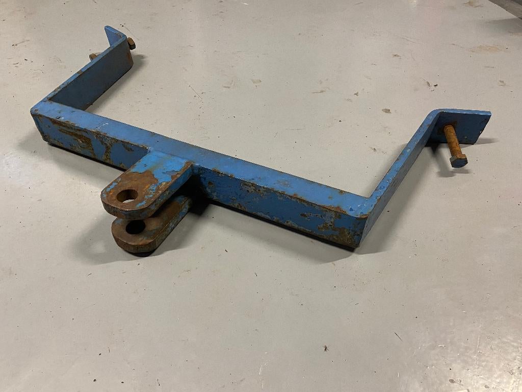 Metalen neus bumper Fordson Dexta / Super Dexta met trekbek, Ophalen, Gebruikt, IJzer