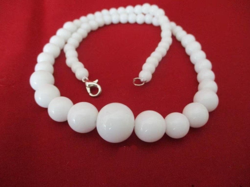 Halsketting van witte Jade, Sieraden, Tassen en Uiterlijk, Kettingen, Nieuw, Steen of Mineraal, Wit, Verzenden