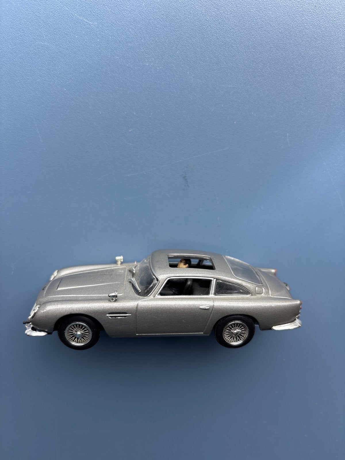 James Bond Collectie Aston Martin DB5 Schaalmodel, Ophalen of Verzenden, Zo goed als nieuw, Overige typen