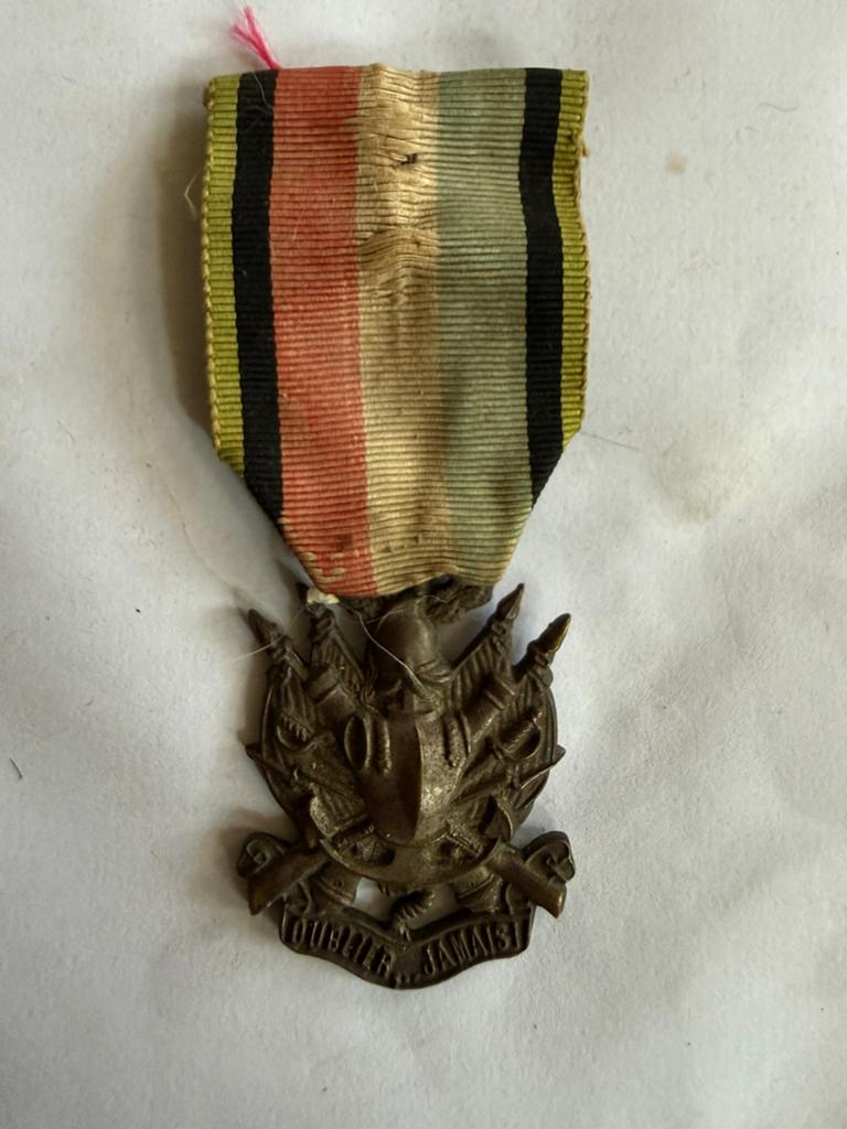 Franse veteranenmedaille “Gloire Jamais” WOI, Ophalen of Verzenden, Landmacht, Overige gebieden, Lintje, Medaille of Wings