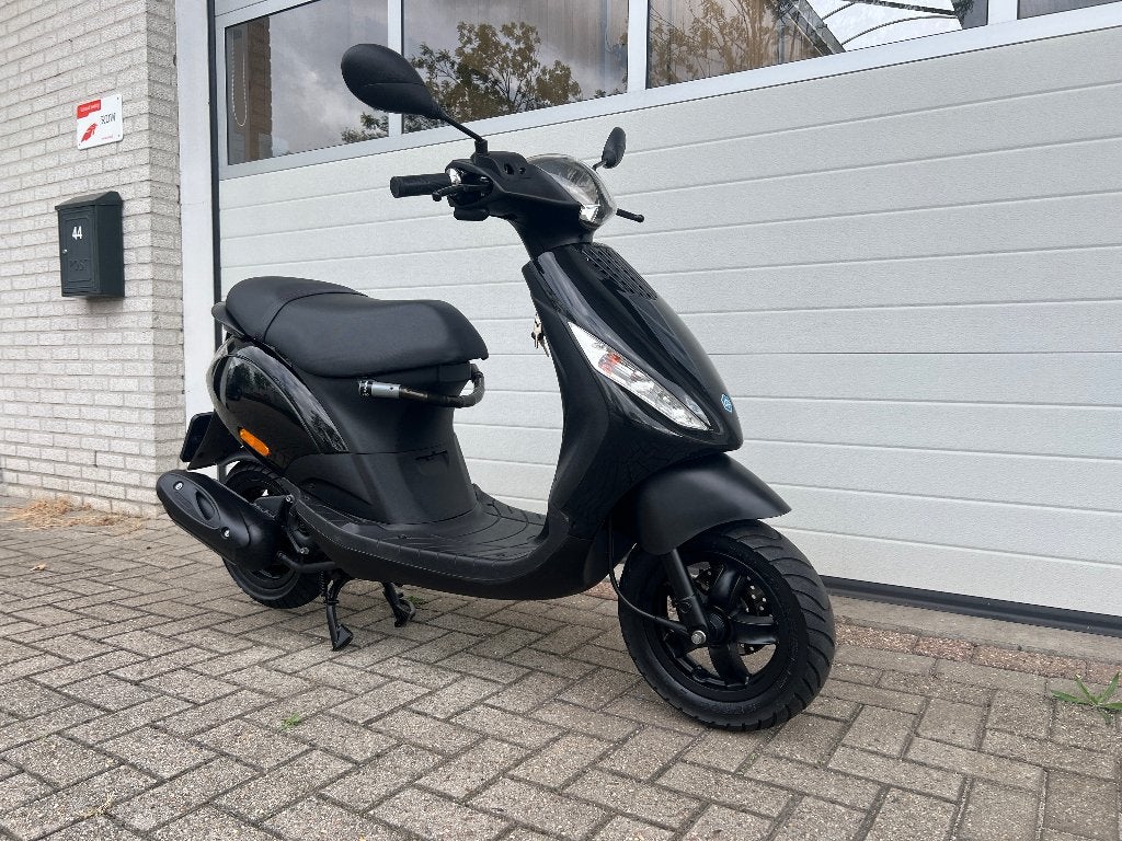 Nieuwstaat Originele Piaggio Zip 45km 4T bromscooter. Zwart., Ophalen, Maximaal 45 km/u, Zip, 49 cc