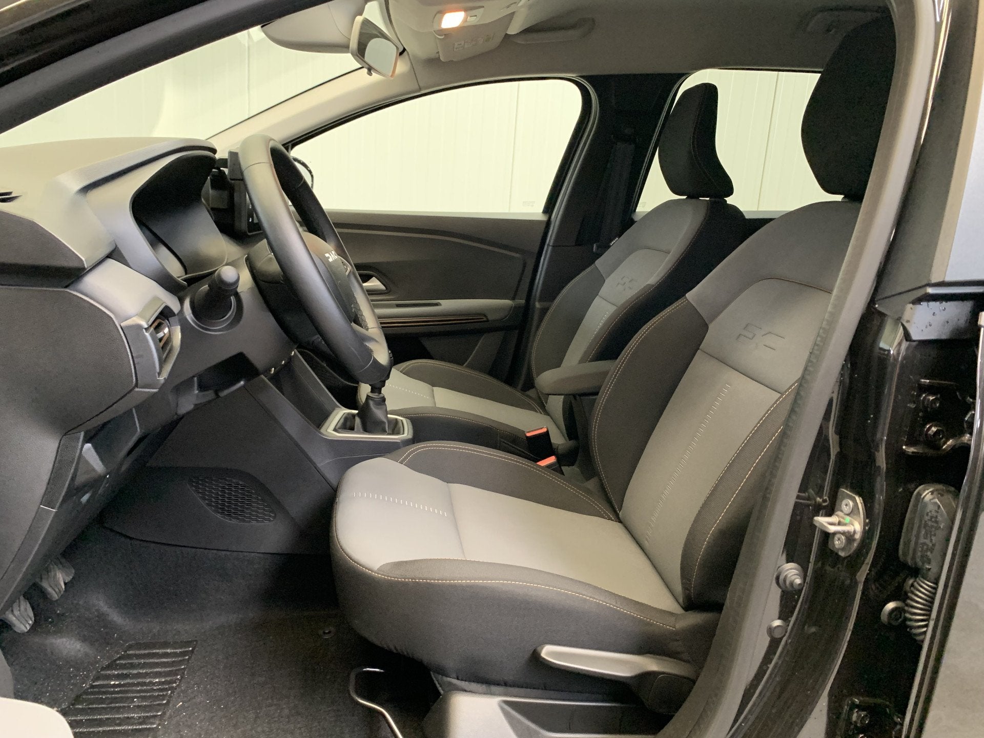 Dacia Jogger 1.0 TCe 110 Extreme 7p. Navi by Carplay-Airco/E, Auto's, Voorwielaandrijving, Dealer onderhouden, Gebruikt, Huisgarantie