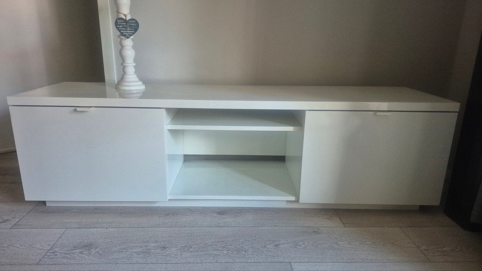 Bijna GRATIS, mooi tv meubel met 2 lades en tussenvak, Ophalen, Zo goed als nieuw, 25 tot 50 cm, Minder dan 100 cm