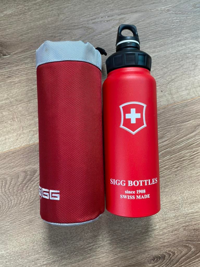 Sigg bottles rood, Ophalen of Verzenden, Zo goed als nieuw