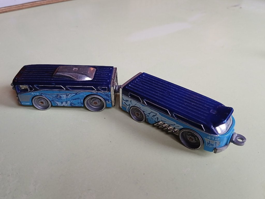 Hot Wheels Bendy Bus - Blauw (2011), Ophalen of Verzenden, Gebruikt, Bus of Vrachtwagen