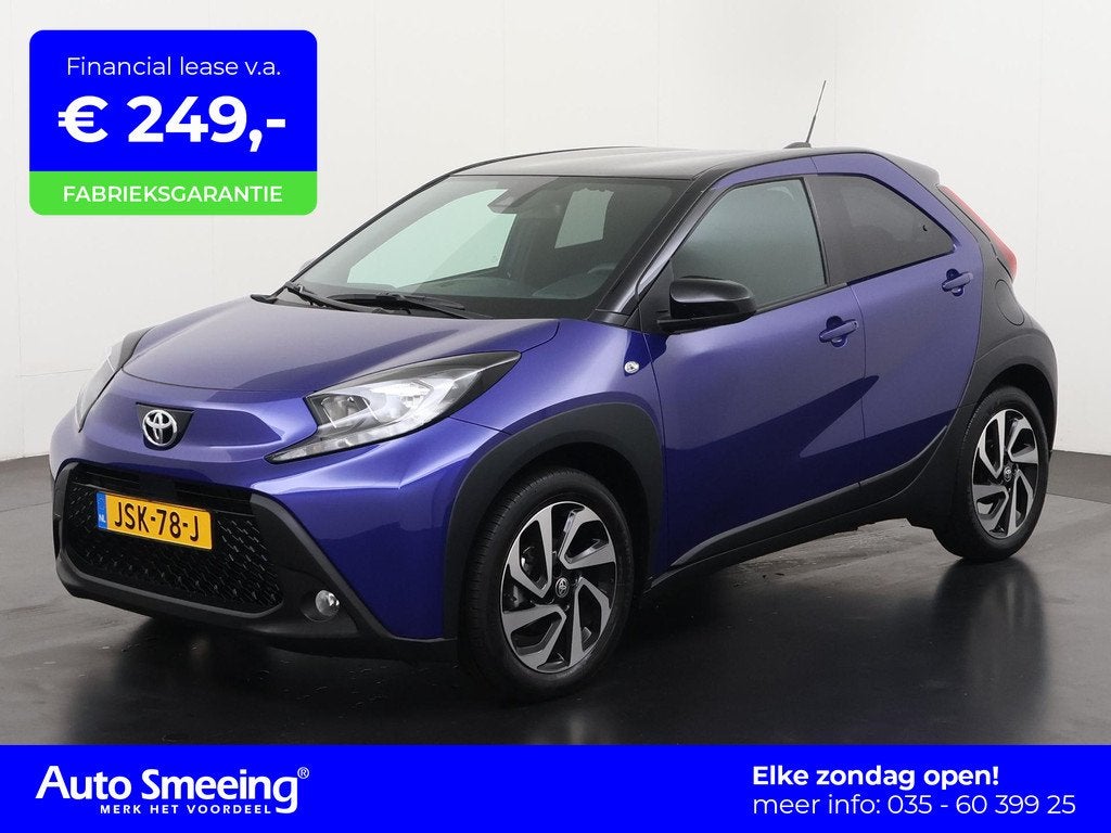 Toyota Aygo X 1.0 VVT-i MT Play Two-Tone | Stoelverwarming |, Auto's, Toyota, 12 maanden, Stof, Gebruikt, Euro 6