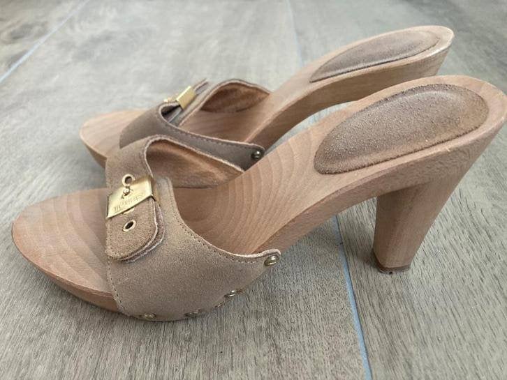 BIJNA NIEUW!! Hoge beige suède leren kleppers Scholl mt38, Scholl, Beige, Zo goed als nieuw, Sandalen of Muiltjes