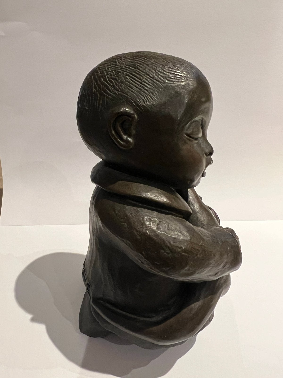 Bronzen beeldje 'Slapend Kind' van M. Bemelmans, Ophalen, Overige onderwerpen, Minder dan 20 cm, Brons
