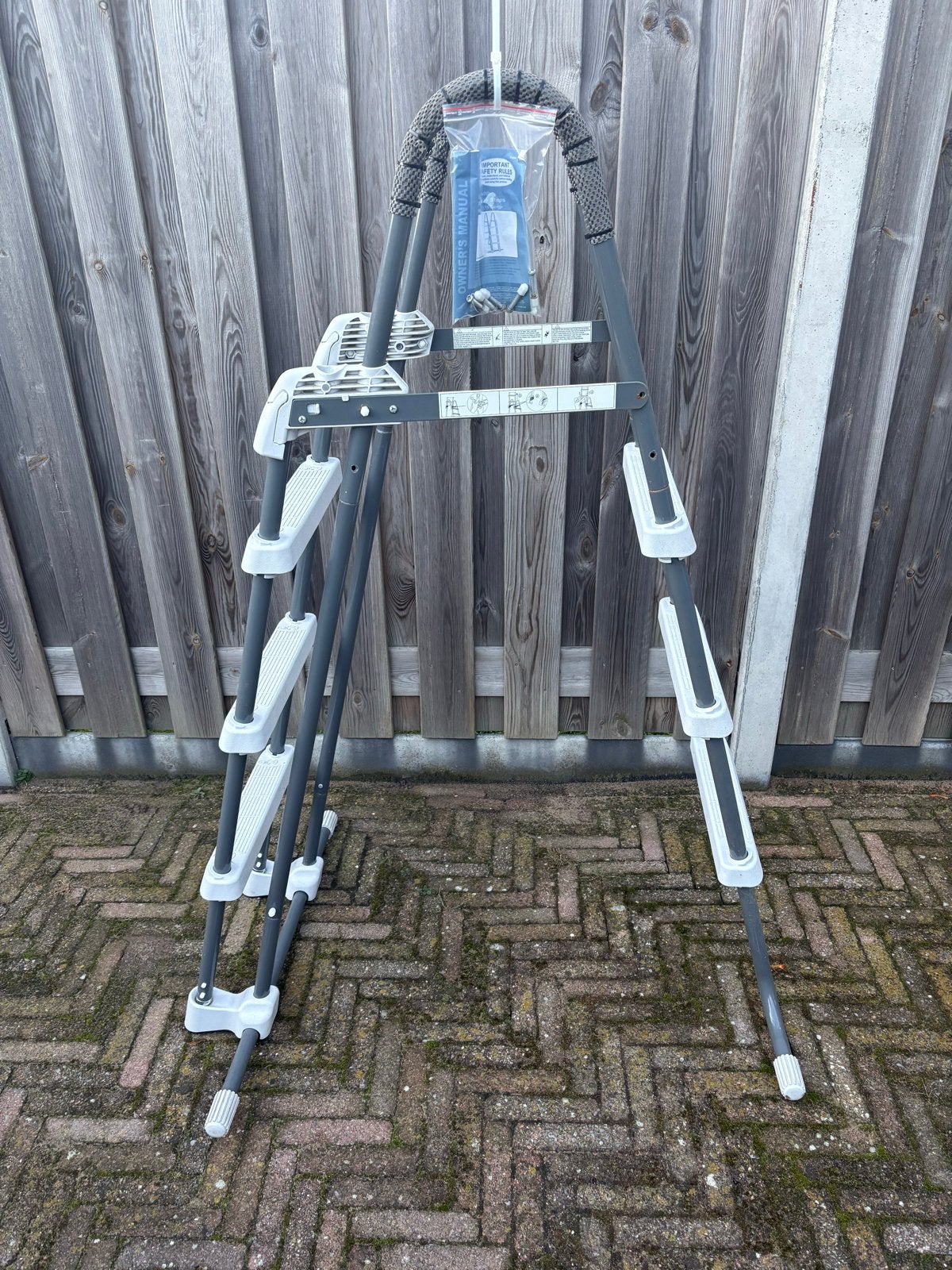 Intex Zwembadtrap / Zwembadladder 107cm (42"), Tuin en Terras, Ophalen, Gebruikt, 80 tot 120 cm, Rond