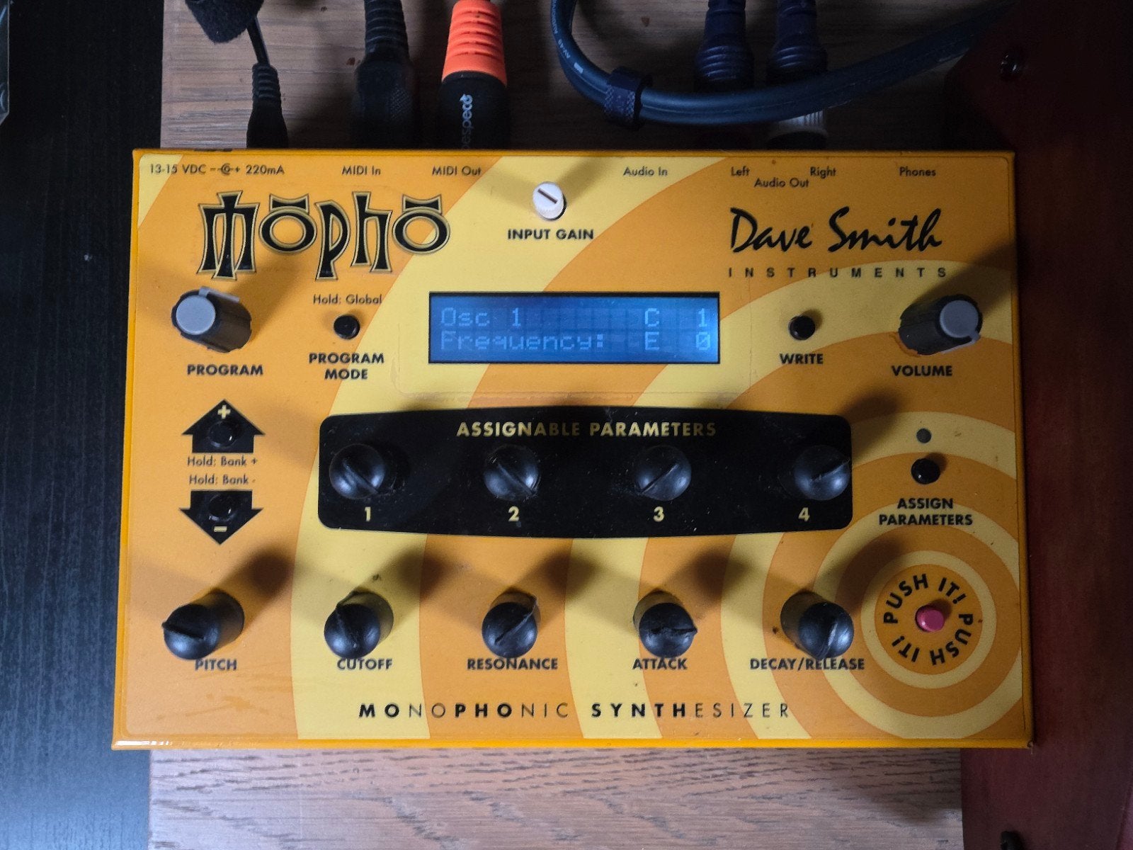 Dave Smith Instruments Mopho Monofone Analoge Synthesizer, Muziek en Instrumenten, Overige merken, Gebruikt, Met midi-aansluiting