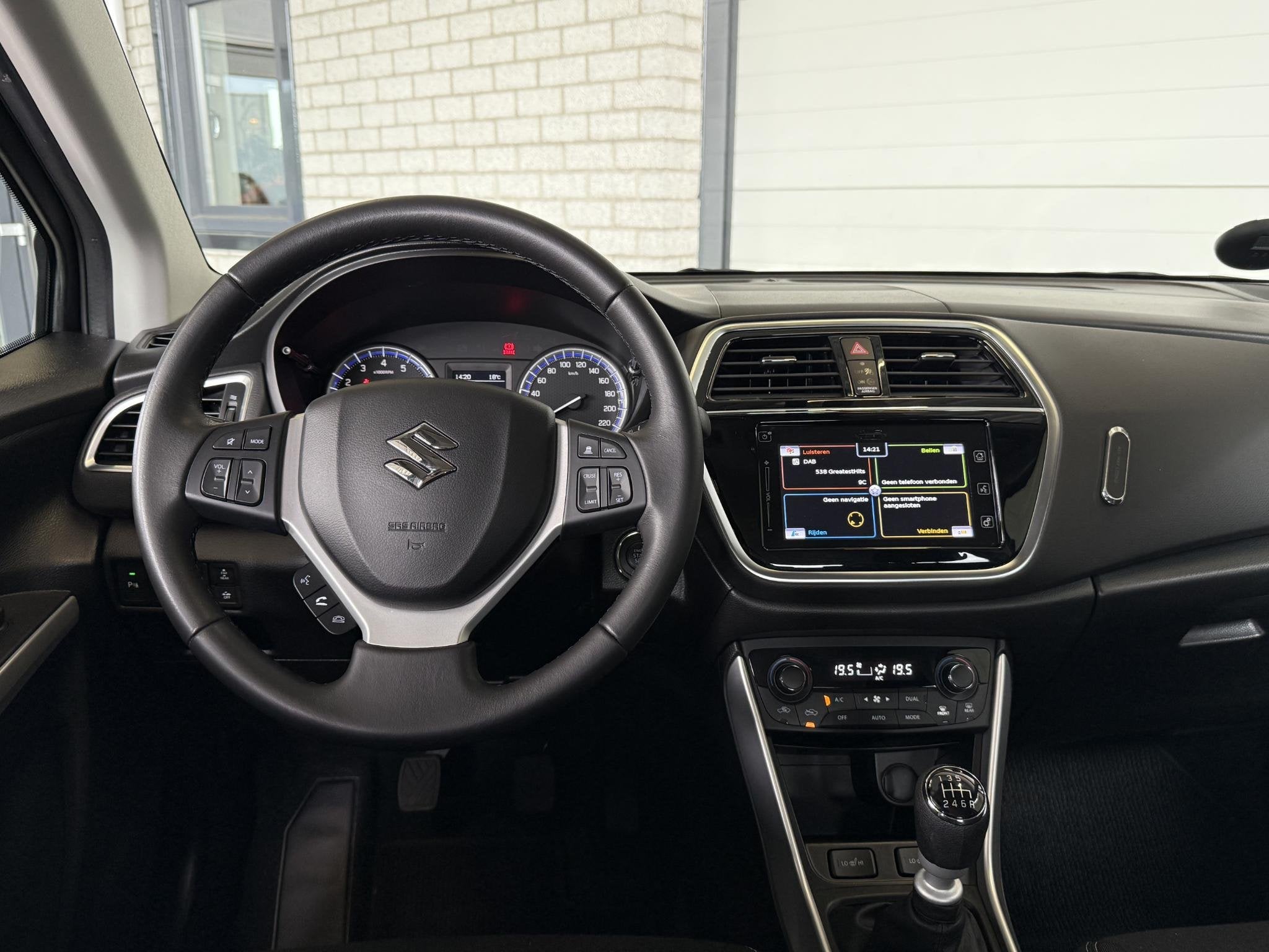 Suzuki S-Cross 1.4 Boosterjet Select Smart Hybrid | Adap.Cru, Auto's, Voorwielaandrijving, Stof, Gebruikt, 4 cilinders