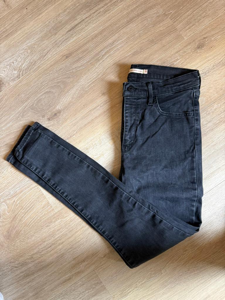 Levi’s high rise super skinny dames jeans, Ophalen of Verzenden, Zo goed als nieuw, Zwart, W30 - W32 (confectie 38/40)