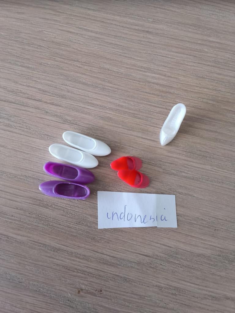 Barbie  vintage Indonesia schoentjes., Ophalen of Verzenden, Accessoires
