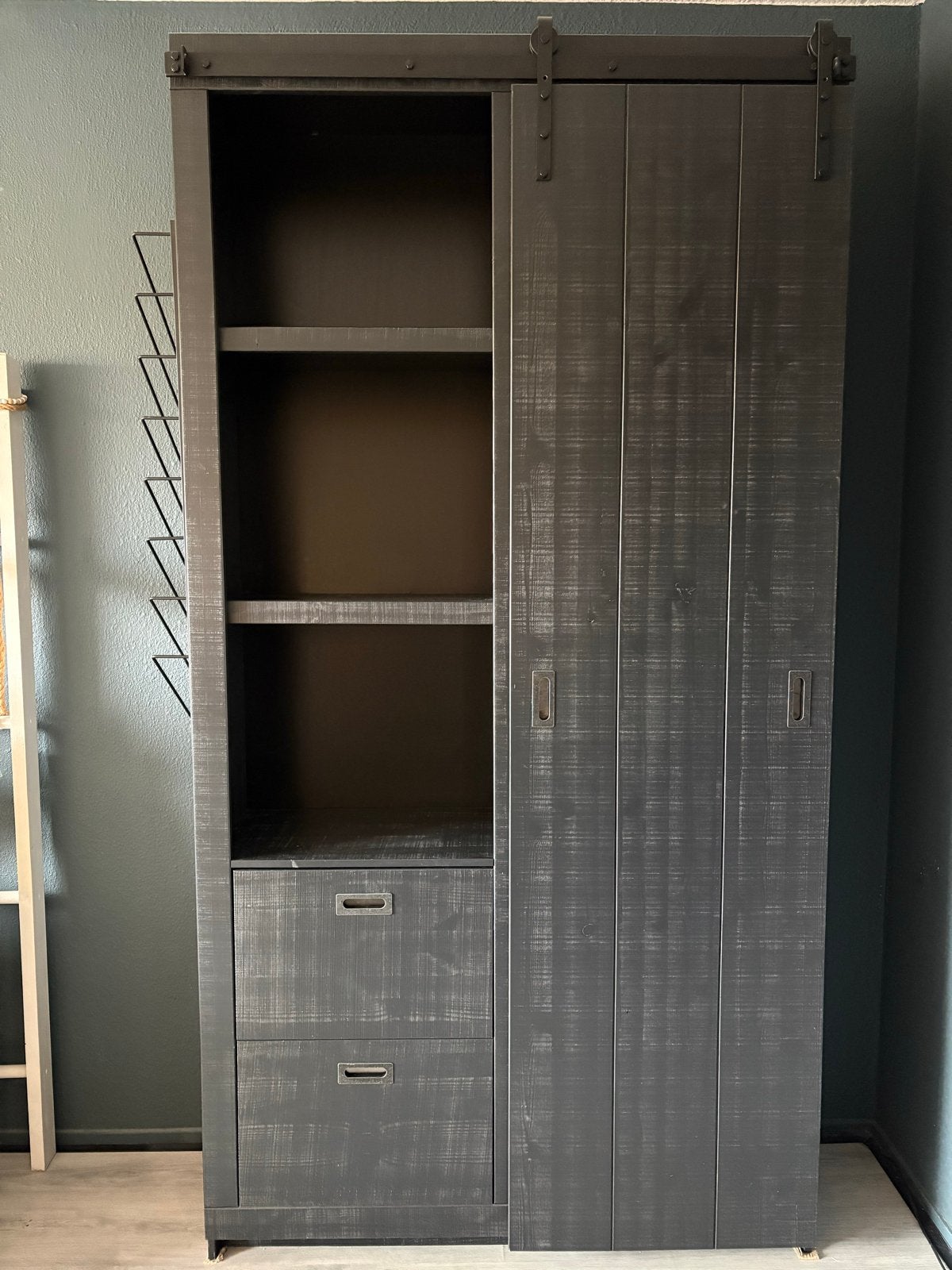 Vt wonen slide barn kast zwart, Ophalen, 100 tot 150 cm, 200 cm of meer, Zo goed als nieuw