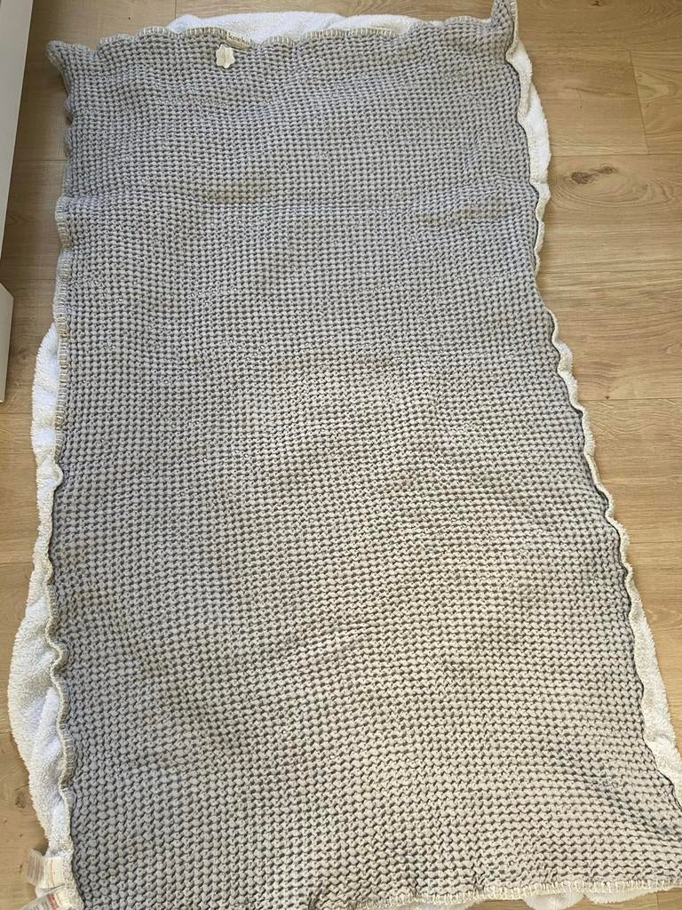 Koeka Ledikantdeken Teddy Oslo Wafel Grijs 150x100 cm, Kinderen en Baby's, Dekens, Slaapzakjes en Inbakerproducten, Zo goed als nieuw