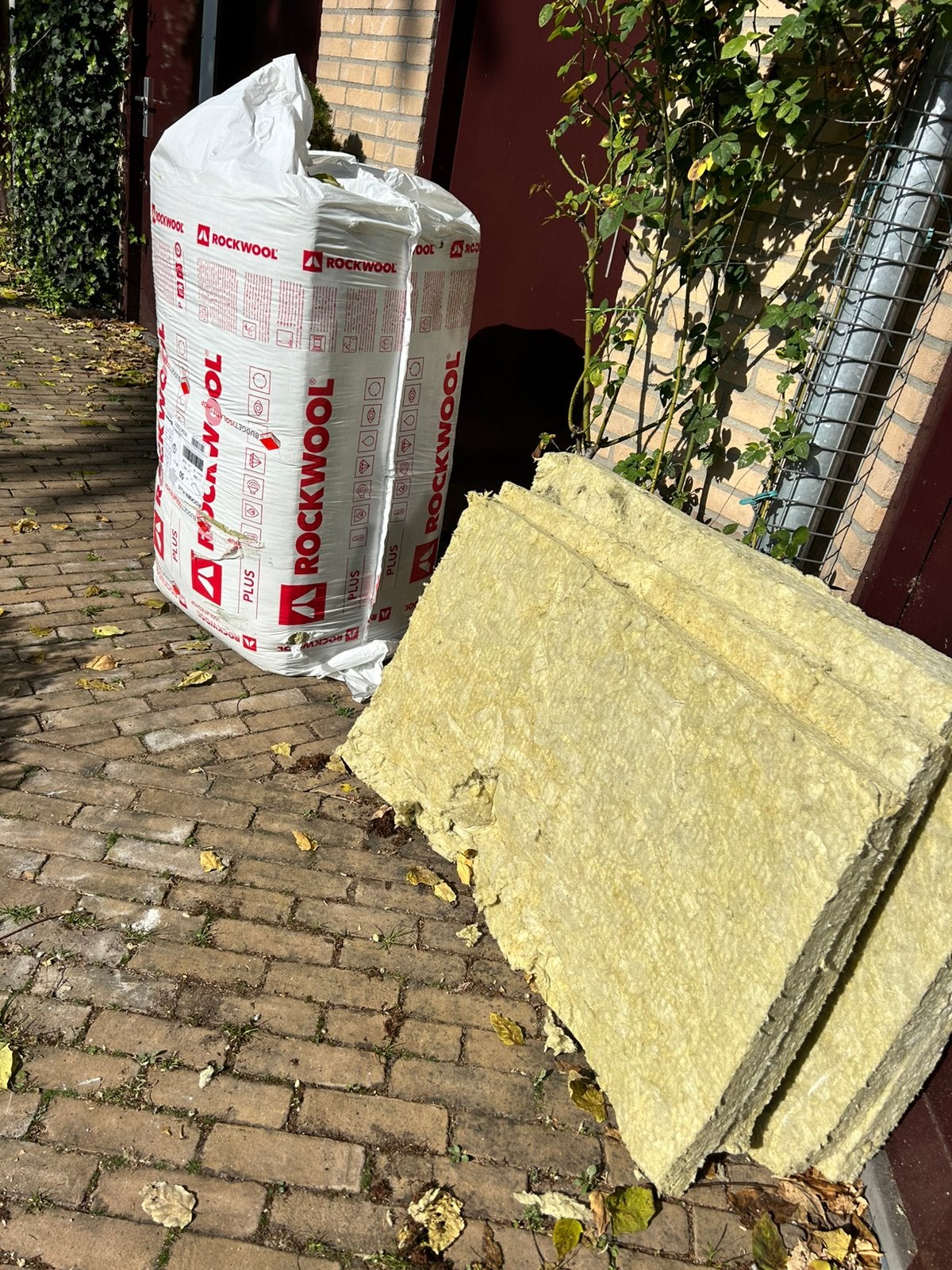 Isolatiemateriaal (steenwol 14,64m2 en dampremmende folie), Ophalen, 4 tot 8 cm, 10 tot 15 m², Steenwol