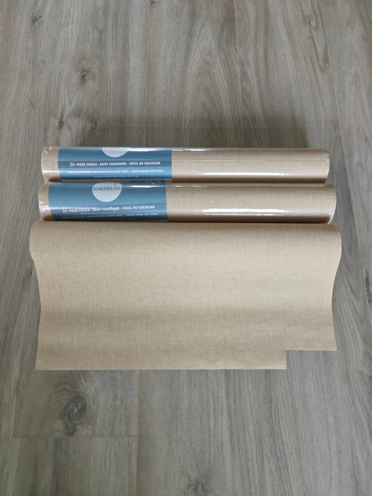 Caselio Behang Licht Camel - 3 rollen 10m, Overige merken, Beige, Ophalen of Verzenden, Vliesbehang