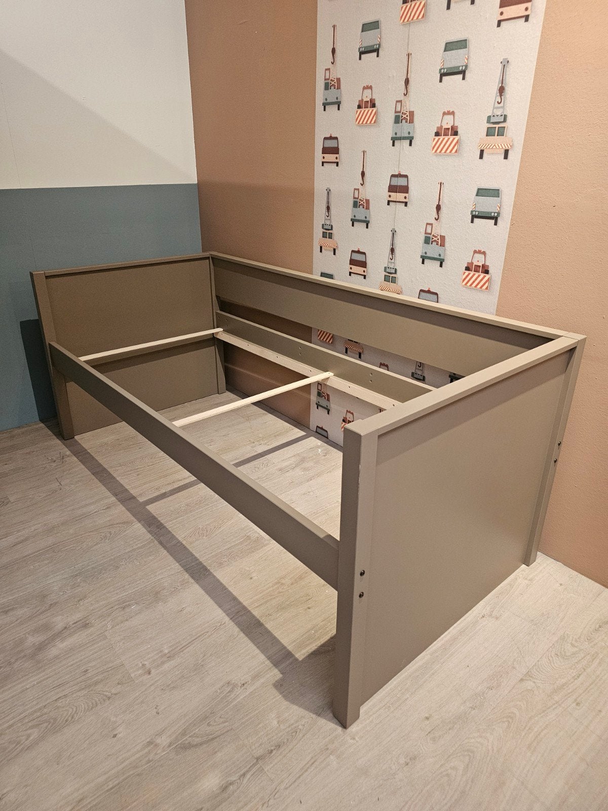 Europe Baby Ralph bedbank 90x200, chestnut, Kinderen en Baby's, Ophalen, Zo goed als nieuw, 180 cm of meer, 85 tot 100 cm