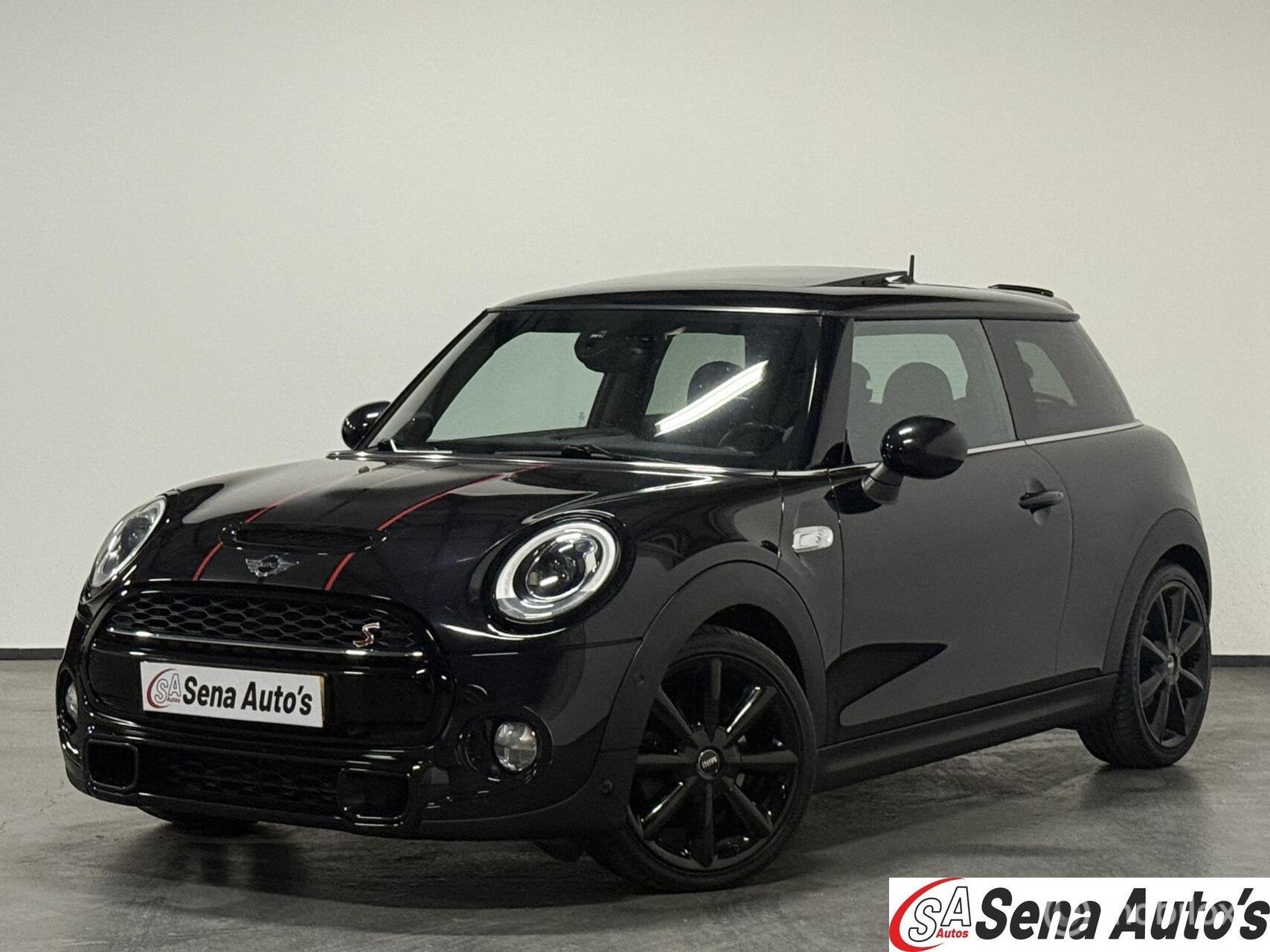 Mini Mini 2.0 Cooper S Chili/ JCW/ LED/ CAR PLAY/ Pano/ VOLL, Auto's, Voorwielaandrijving, 1998 cc, Gebruikt, 4 stoelen
