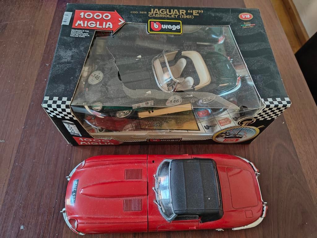 2x Jaguar E-Type 1/18 (Burago OVP, Polistil zonder OVP), Ophalen of Verzenden