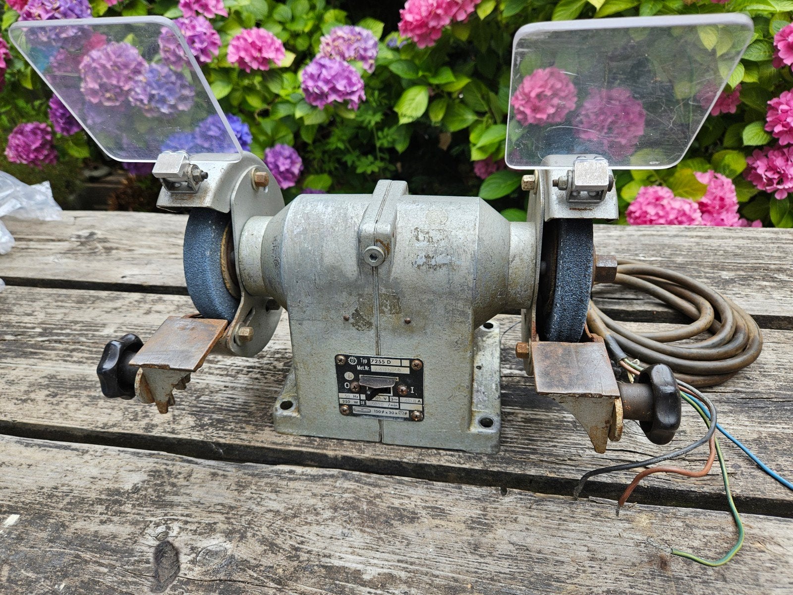 Metabo 7255d werkbankslijper 380v, Ophalen, Gebruikt, Minder dan 700 watt, Werkbankslijpmachine