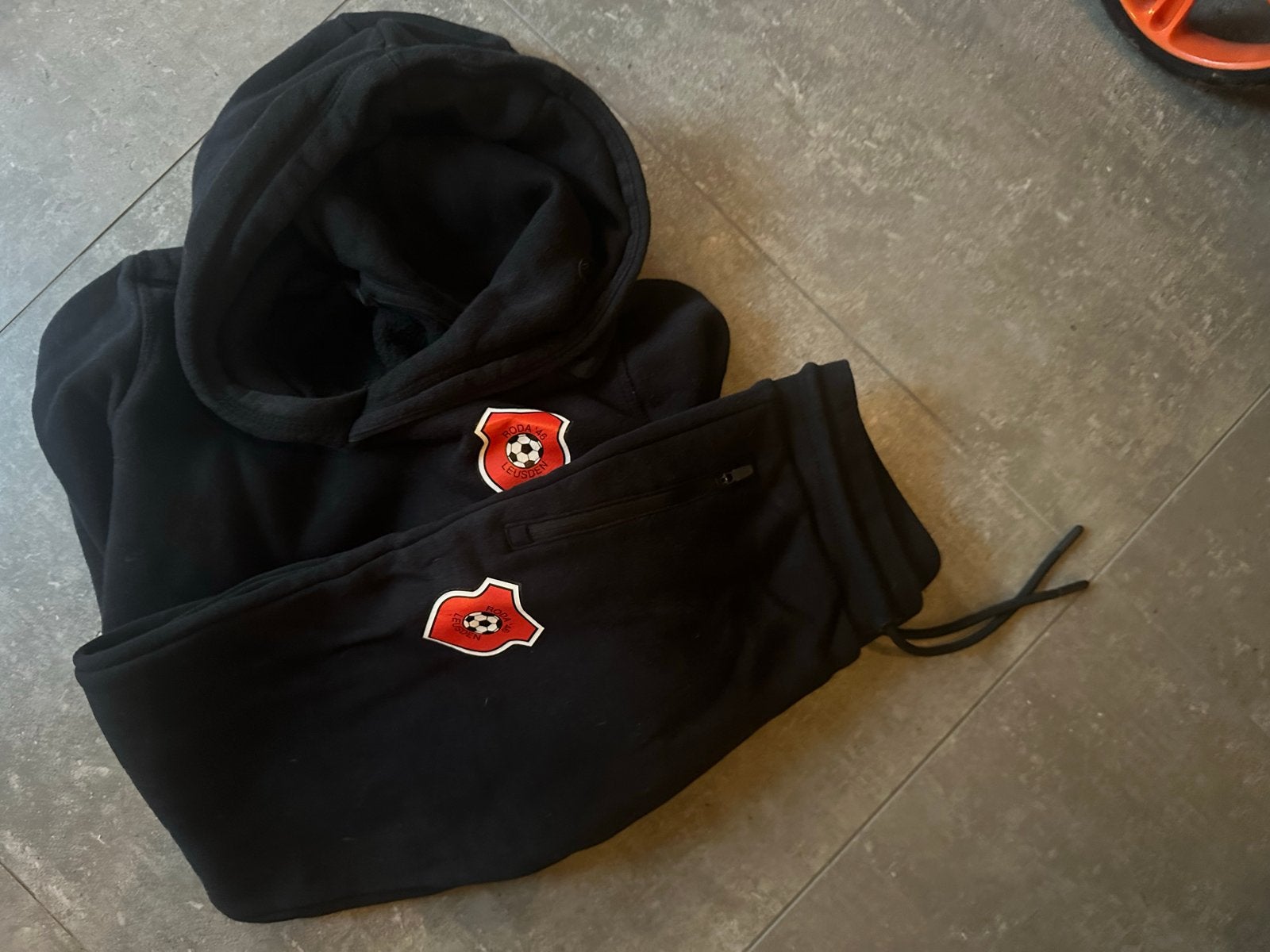 Roda 46 Joggingpak Maat 152, Ophalen, Zo goed als nieuw, Jongen of Meisje, Setje