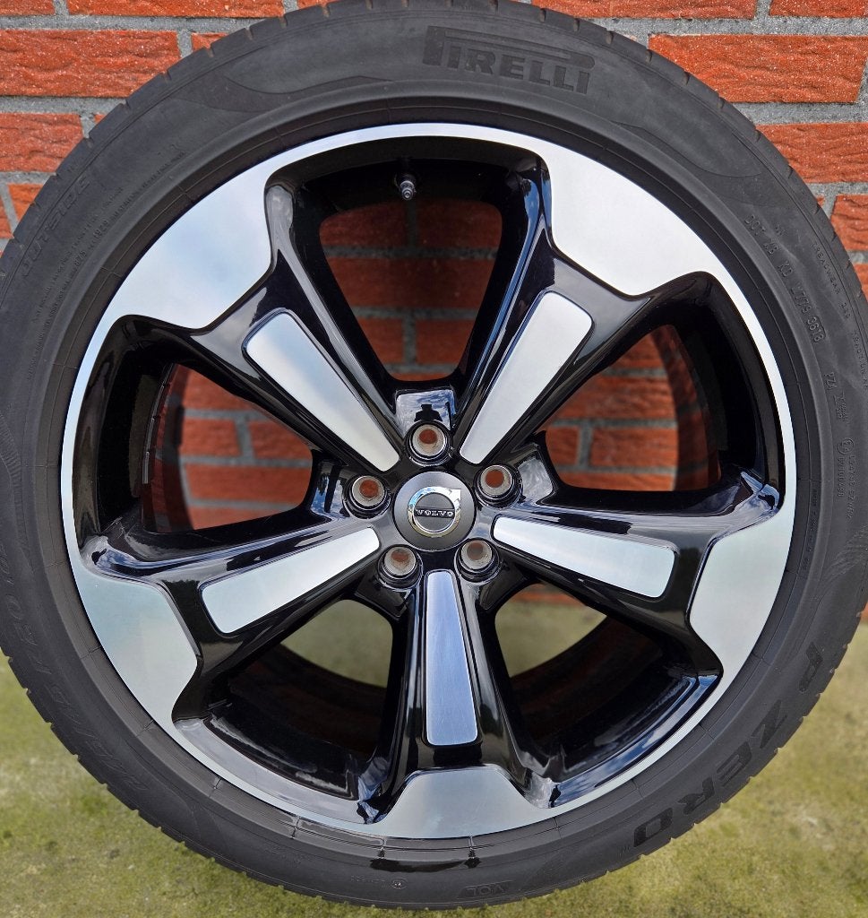 Set van 4 originele 20-inch velgen - Volvo XC40, Ophalen, Velg(en), Personenwagen, 20 inch