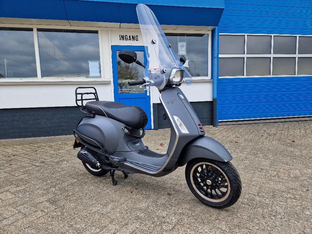 SCHADE : Vespa sprint 25km schade scooter CARBURATEUR MODEL, Ophalen, Gebruikt, Overige modellen, Maximaal 45 km/u