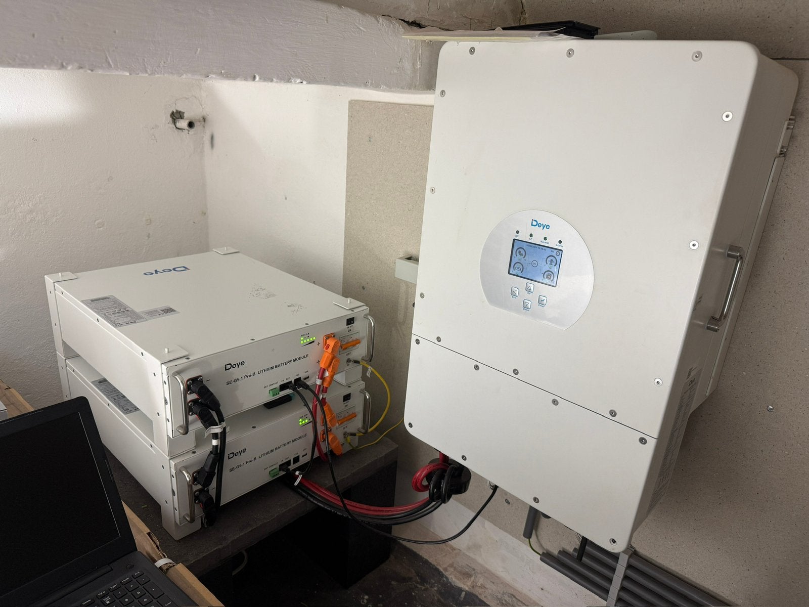 GEZOCHT Deye SE-G5.1 Pro-B thuisaccu batterij 5.12kWh, Ophalen, Zo goed als nieuw