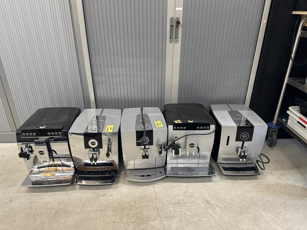 Jura Koffiemachines - Diverse Modellen opruiming, Afneembaar waterreservoir, Gebruikt, 10 kopjes of meer, Koffiemachine