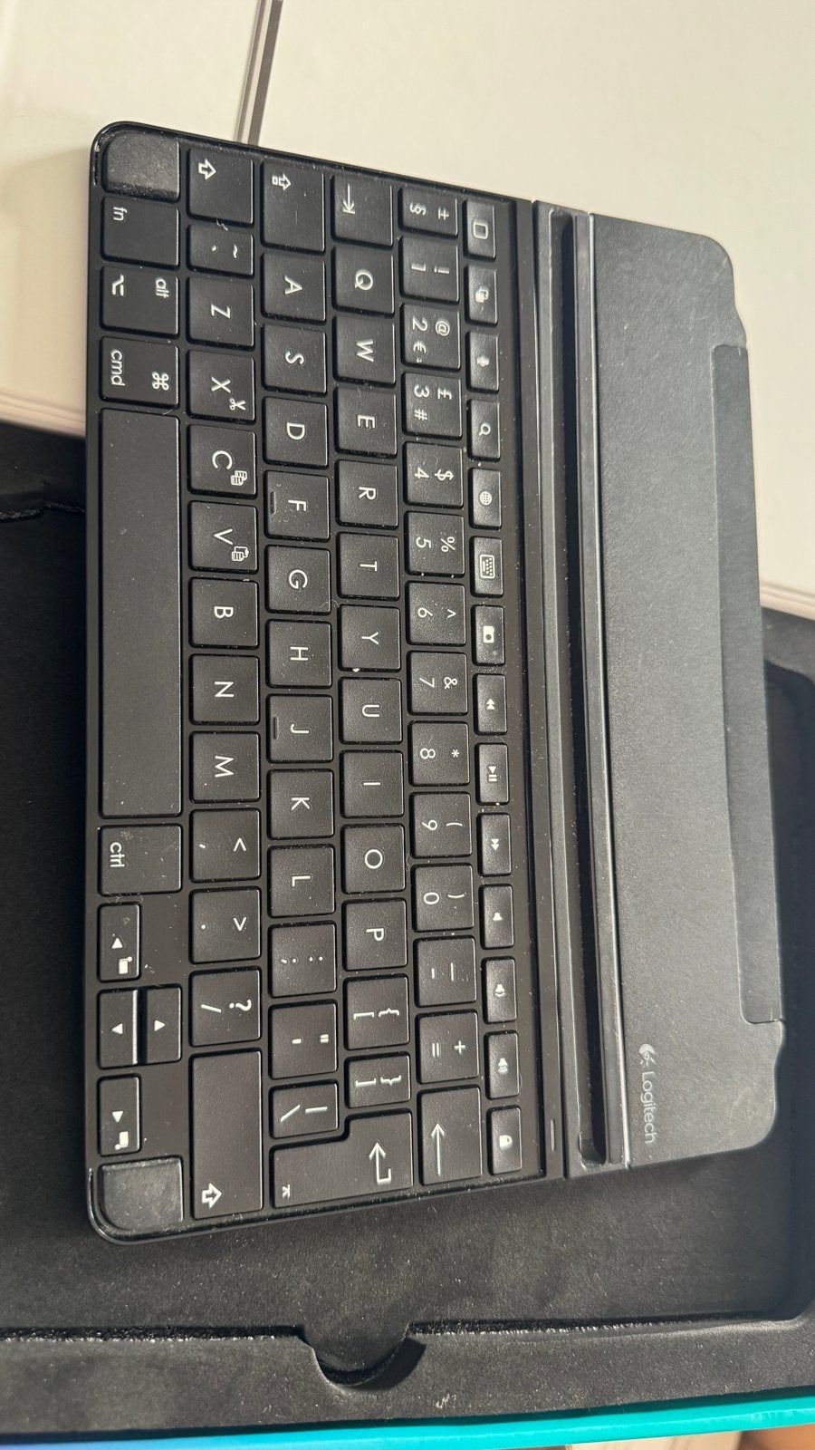 Logitech Ultrathin, Ophalen of Verzenden, Logitech