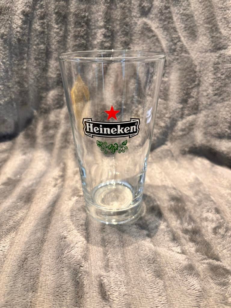 Heineken bierglas - Perfect voor de bierliefhebber, Ophalen of Verzenden, Zo goed als nieuw, Glas of Glazen, Heineken
