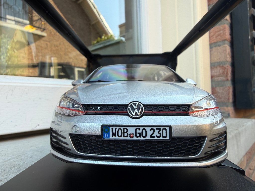 1:18 Volkswagen Golf 7 GTi Reflex Silver 2013 Norev 188551, Auto, Norev, 70-72 Av. de Bohlen, Vaulx-en-Velin, 69120, France, Norev