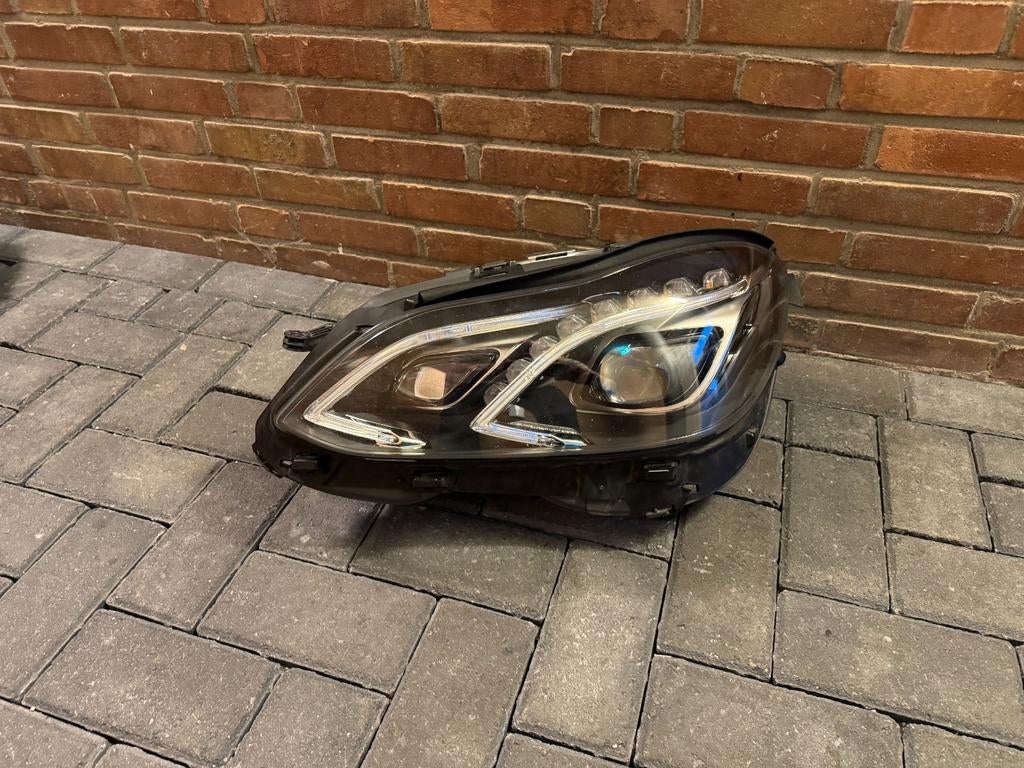 LED koplamp van Mercedes-Benz E-klasse W212 met defect., Auto-onderdelen, Verlichting, Ophalen of Verzenden, Gebruikt, Mercedes-Benz