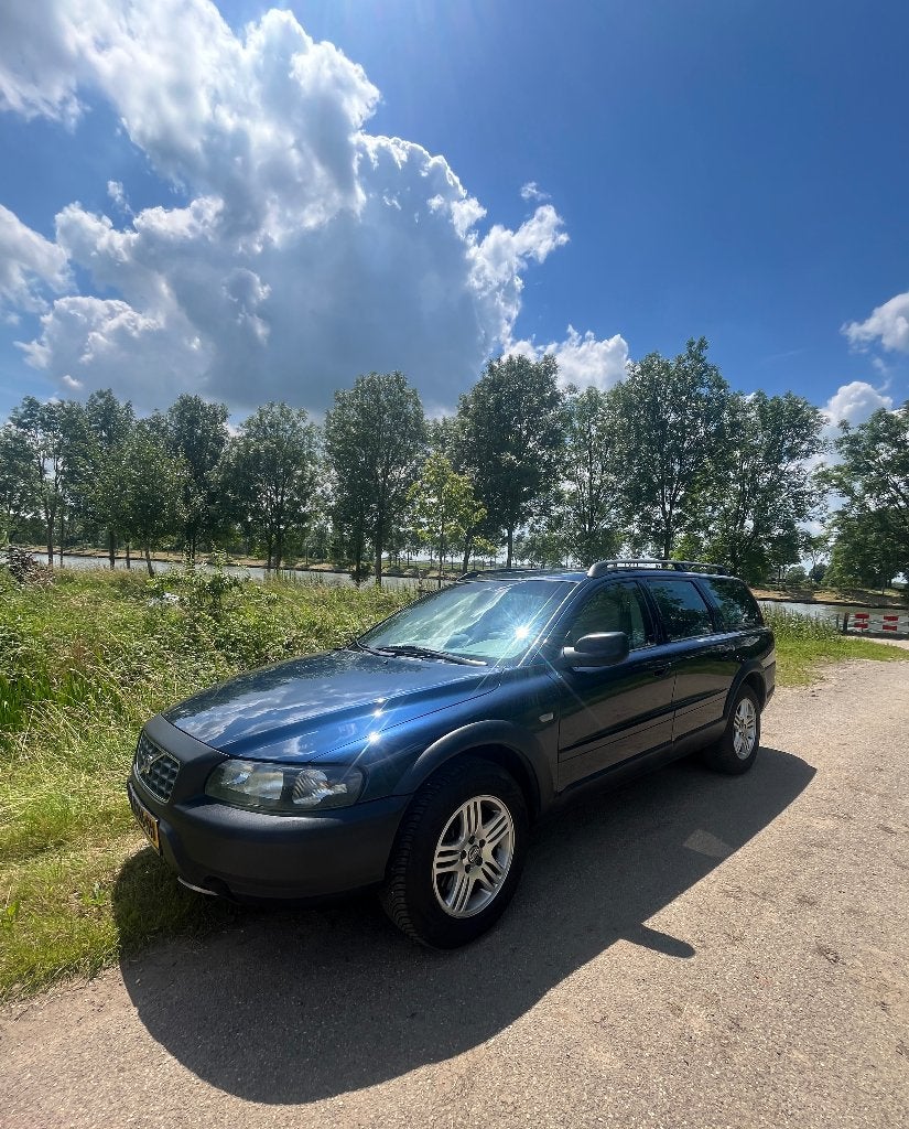 Volvo XC70 2.5 T AWD Geartronic (2004) Blauw, Automaat, 1800 kg, Beige, Blauw