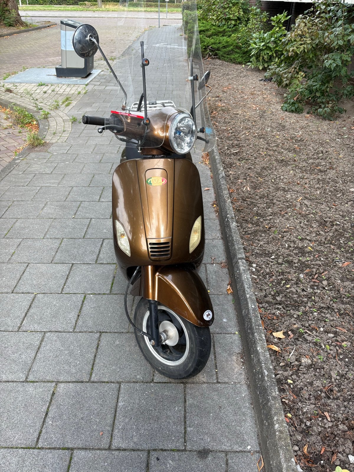IVA Lux 50 - Rijdt niet meer / veel bruikbare onderdelen, Ophalen, Gebruikt, Overige typen, Overige merken