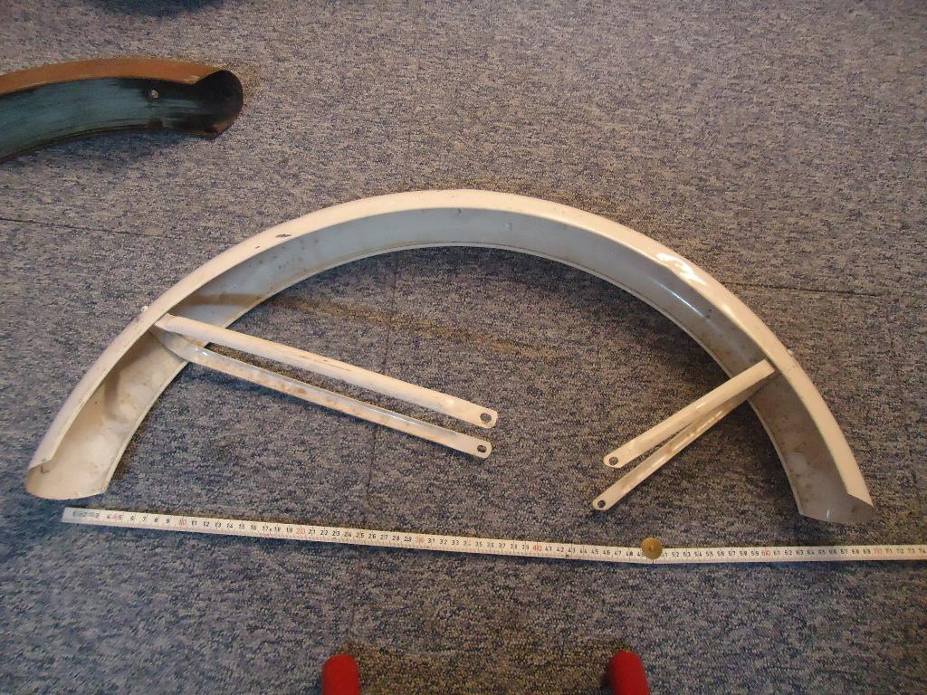 2 spatborden 19 inch TBV een te maken  Haagsche Piuch, Fietsen en Brommers, Brommeronderdelen | Puch, Verzenden, Gebruikt, Frame