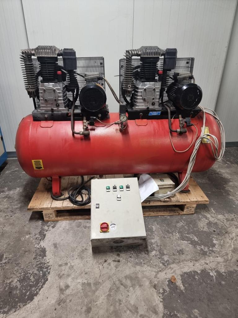 Shamal K30/500 Tandem zuigercompressor 1745L/min, Doe-het-zelf en Verbouw, Compressors, 800 liter/min of meer, Ophalen of Verzenden