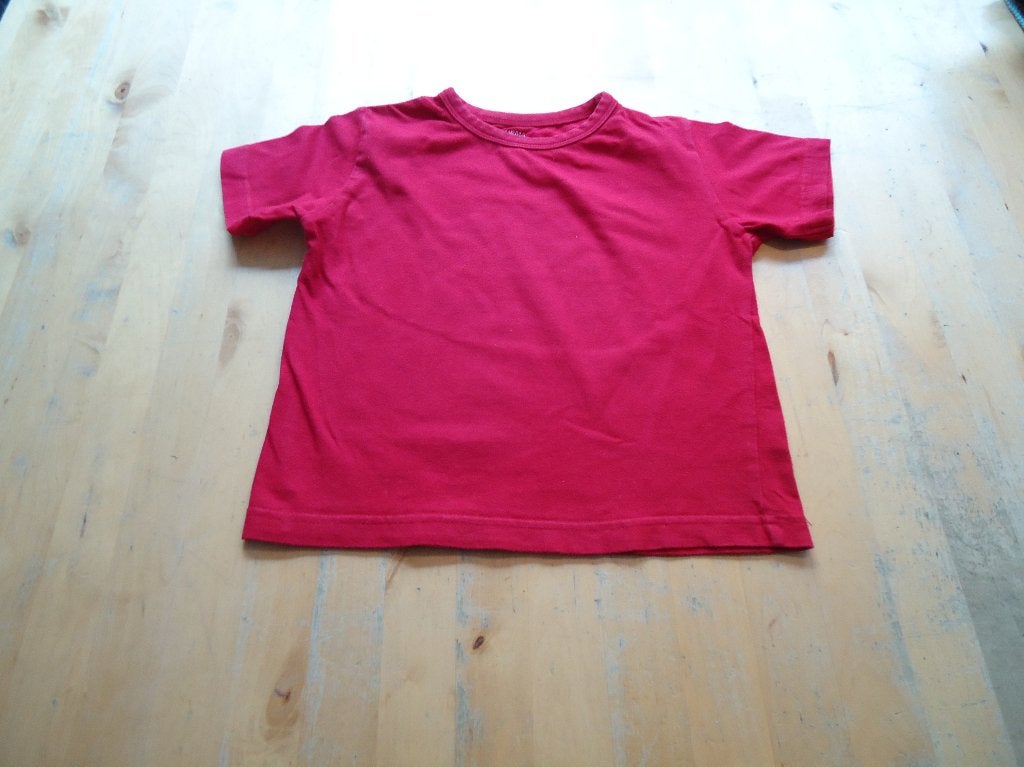 Rood t-shirt shirt maat 86 - 92 (Z403), Kinderen en Baby's, Ophalen of Verzenden, Zo goed als nieuw, Jongetje of Meisje, Shirtje of Longsleeve