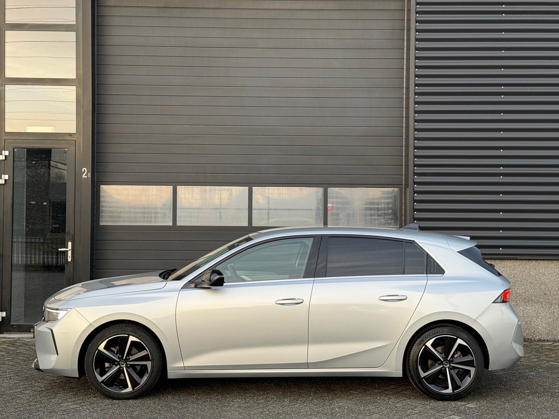 Opel Astra 1.2 GS-line Leder/stof 17 Inch ACC Camera, Gebruikt, Leder en Stof, Origineel Nederlands, Bedrijf