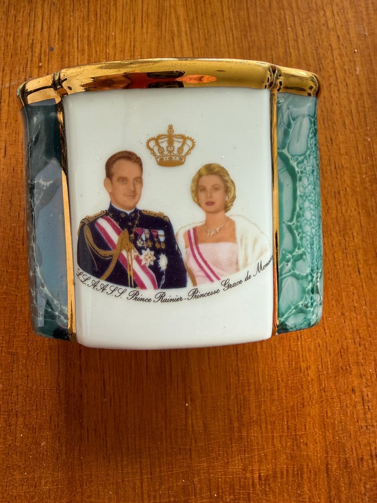 “Porcelaine d’Art – Limoges France – Monte Carlo”, Ophalen of Verzenden