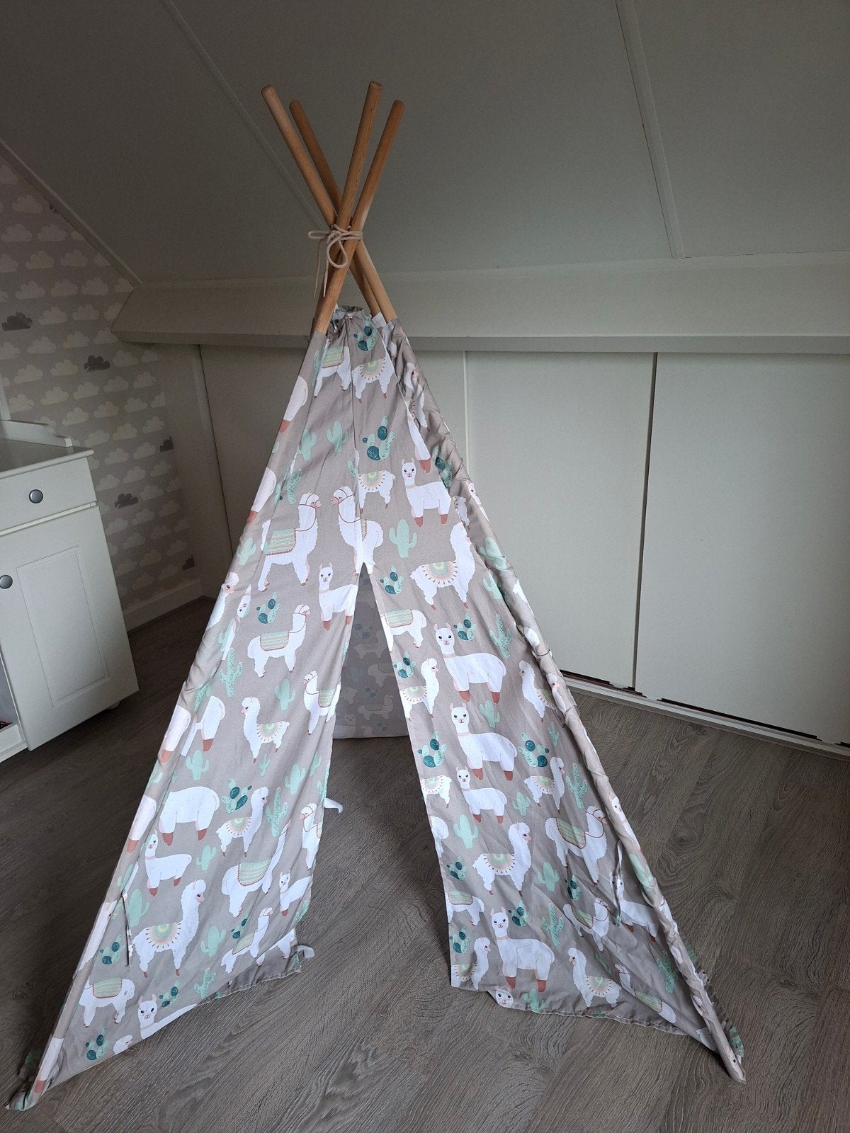 Leuke kinder tipi tent met lama print, Ophalen, Zo goed als nieuw