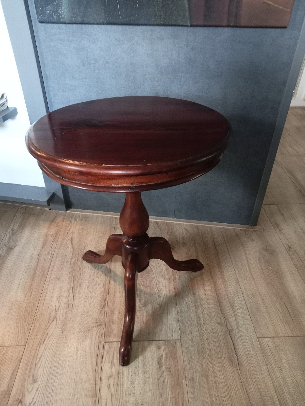 antieke bijzettafeltjes, Ophalen