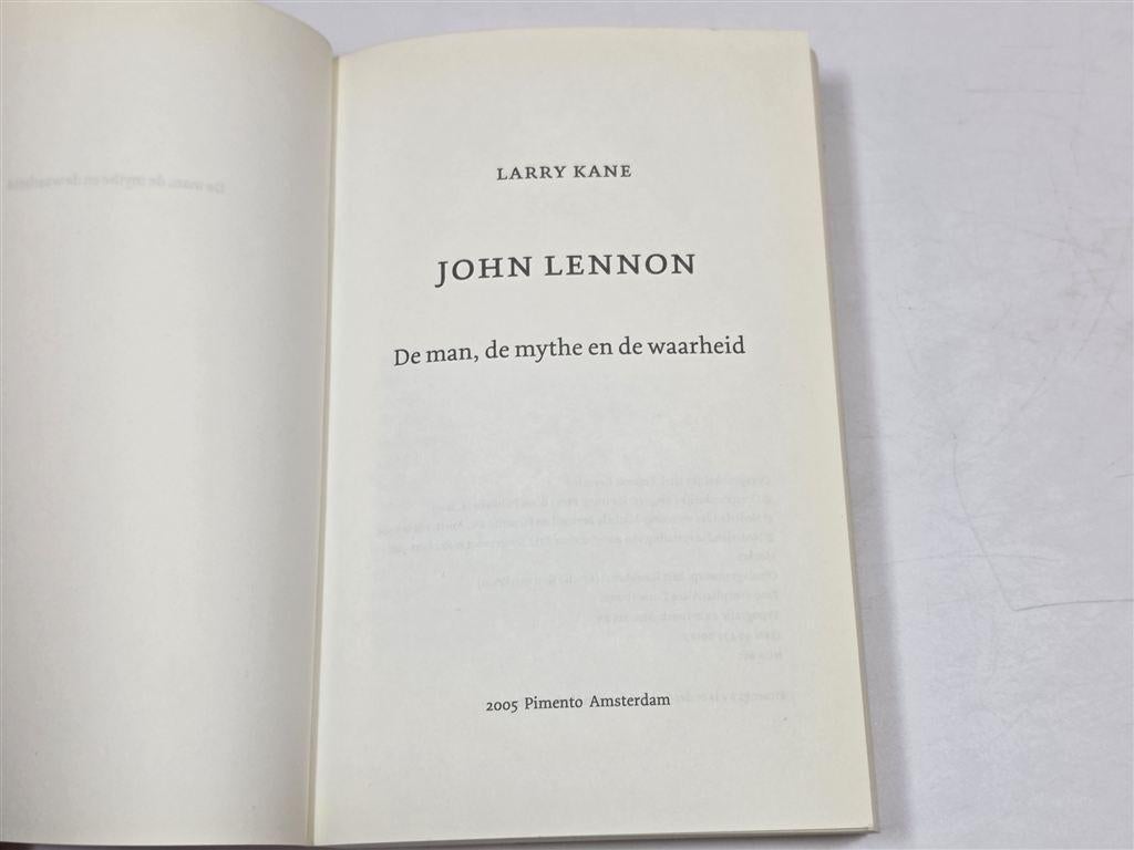 John Lennon — Biografie, de Man, Mythe & de Waarheid, Ophalen of Verzenden, Gelezen, Artiest